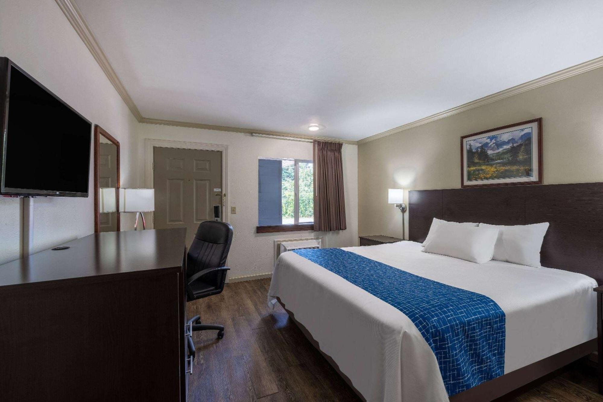 Travelodge By Wyndham Hotel 2*