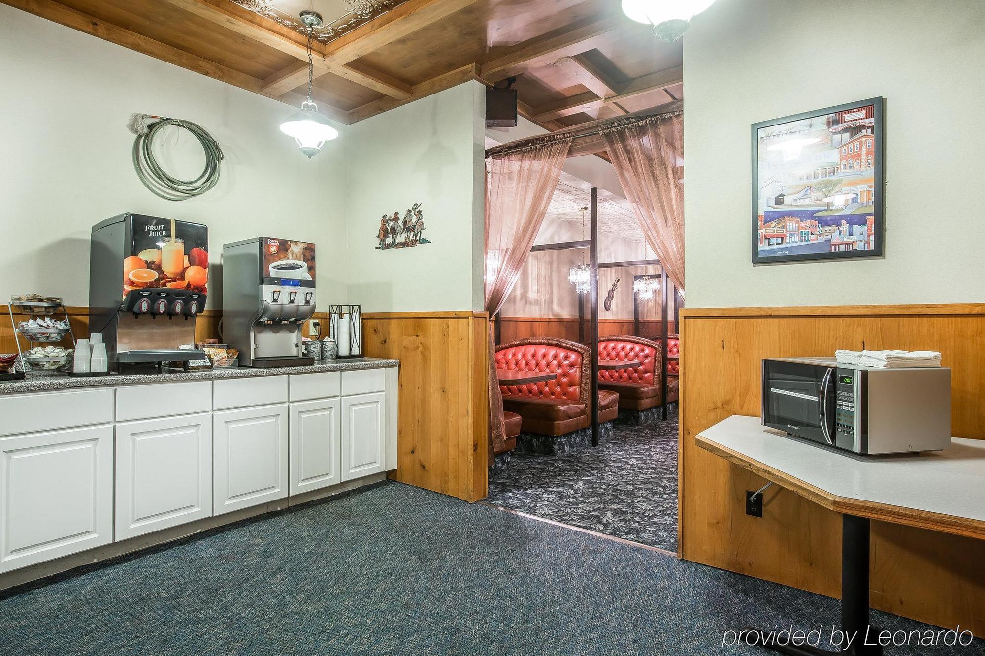 Travelodge By Wyndham Hotel 2*